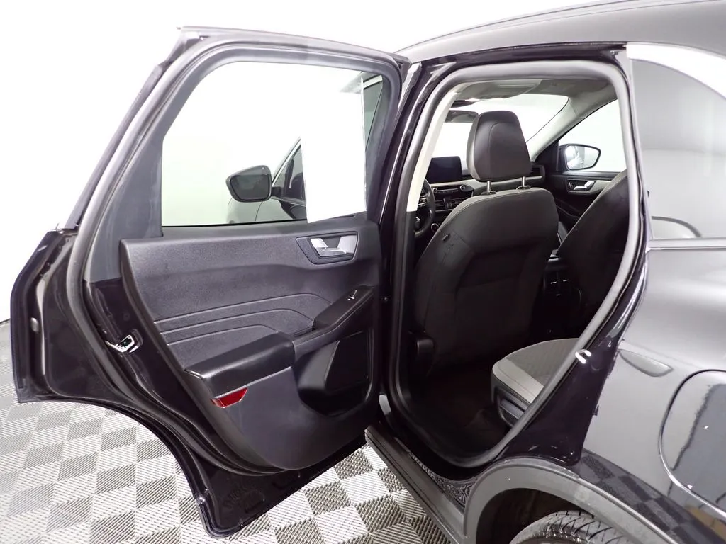 Ford Escape photo 30