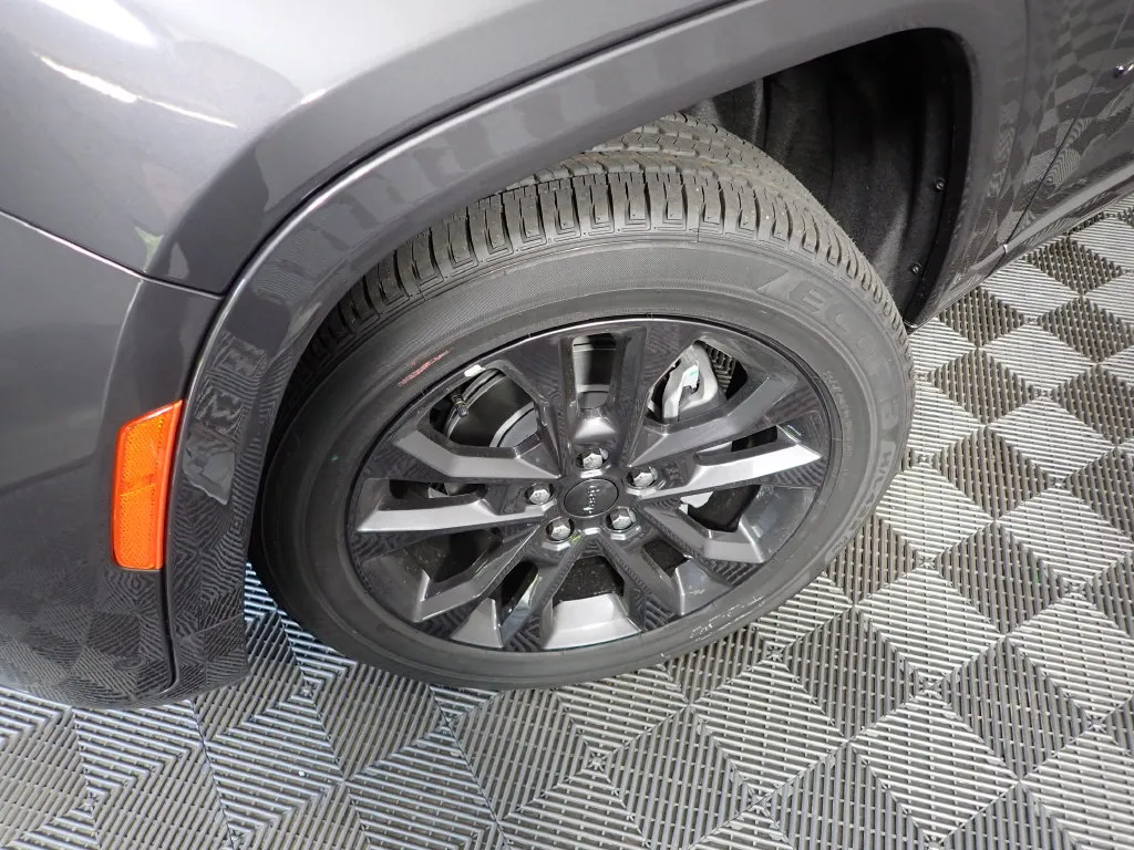 Jeep Grand Cherokee photo 42