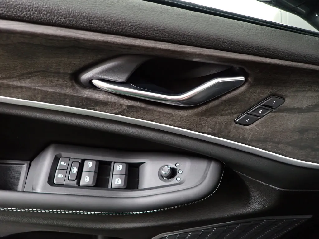 Jeep Grand Cherokee photo 21