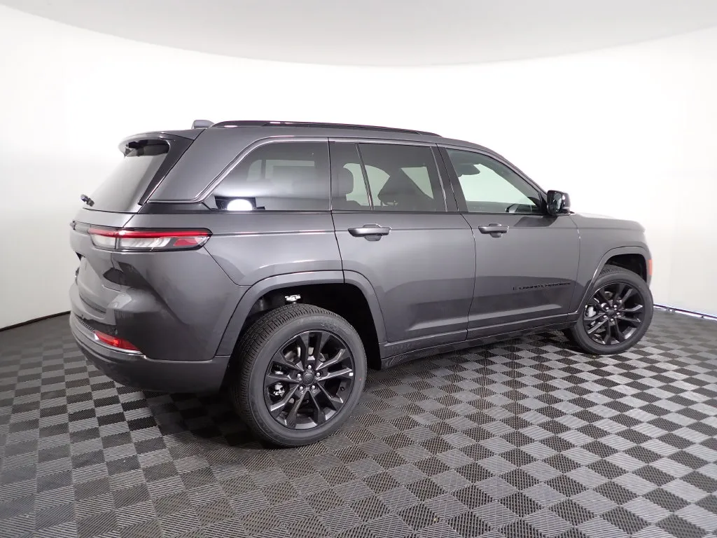 Jeep Grand Cherokee photo 19