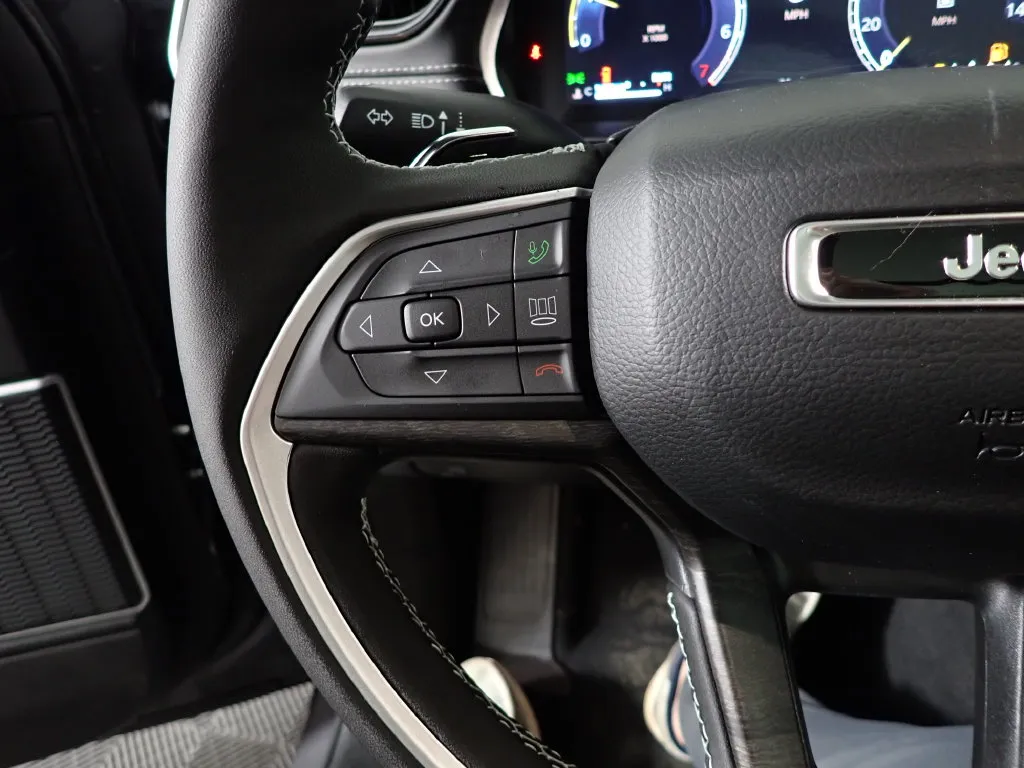 Jeep Grand Cherokee photo 28