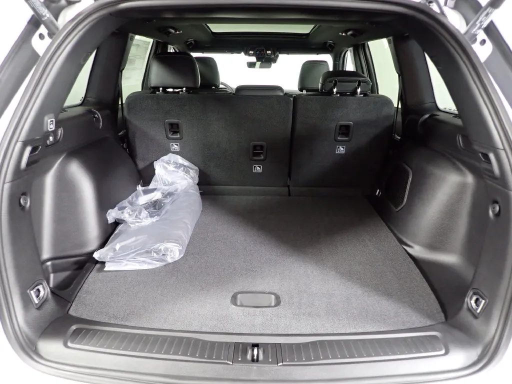 Jeep Grand Cherokee photo 15