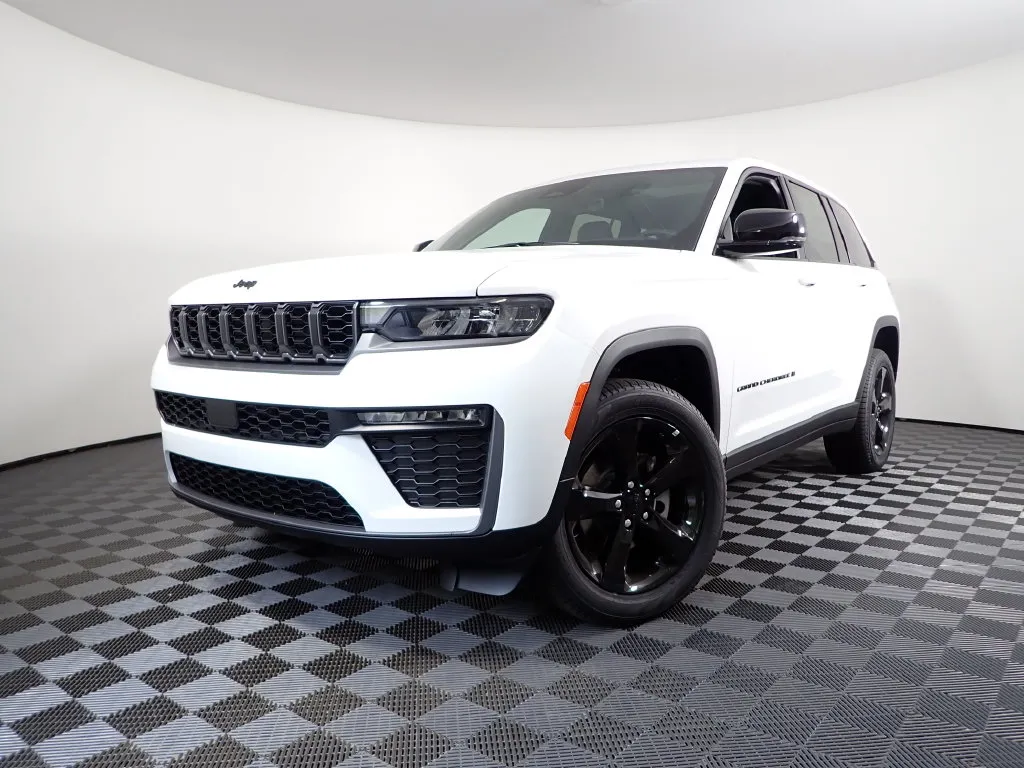 Jeep Grand Cherokee photo 2