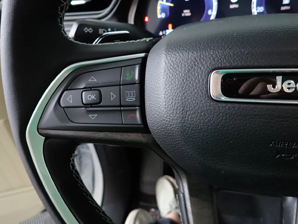 Jeep Grand Cherokee L photo 28