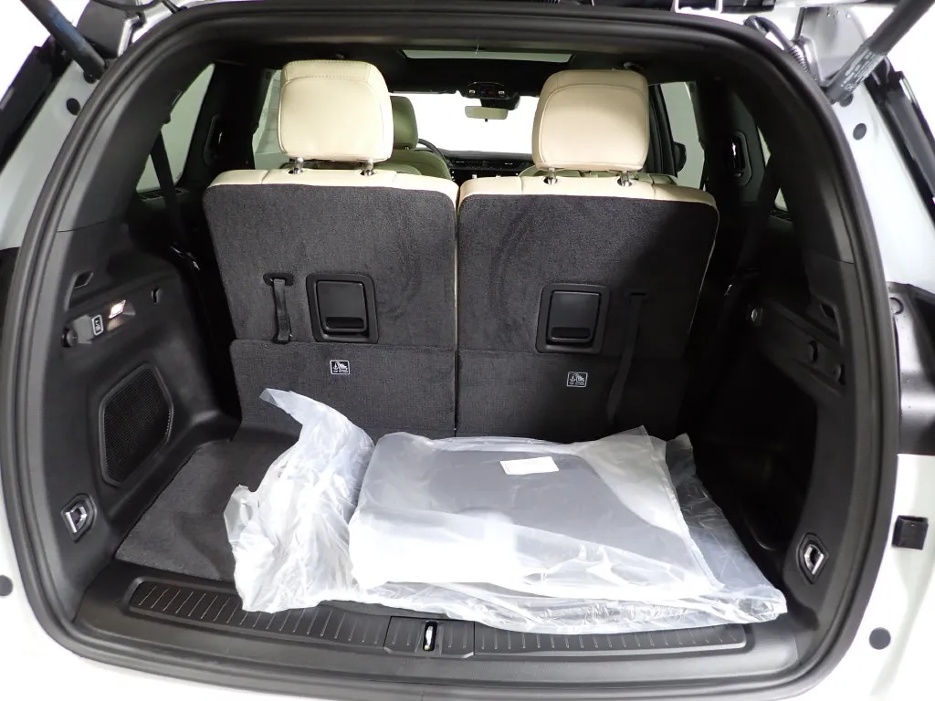 Jeep Grand Cherokee L photo 16