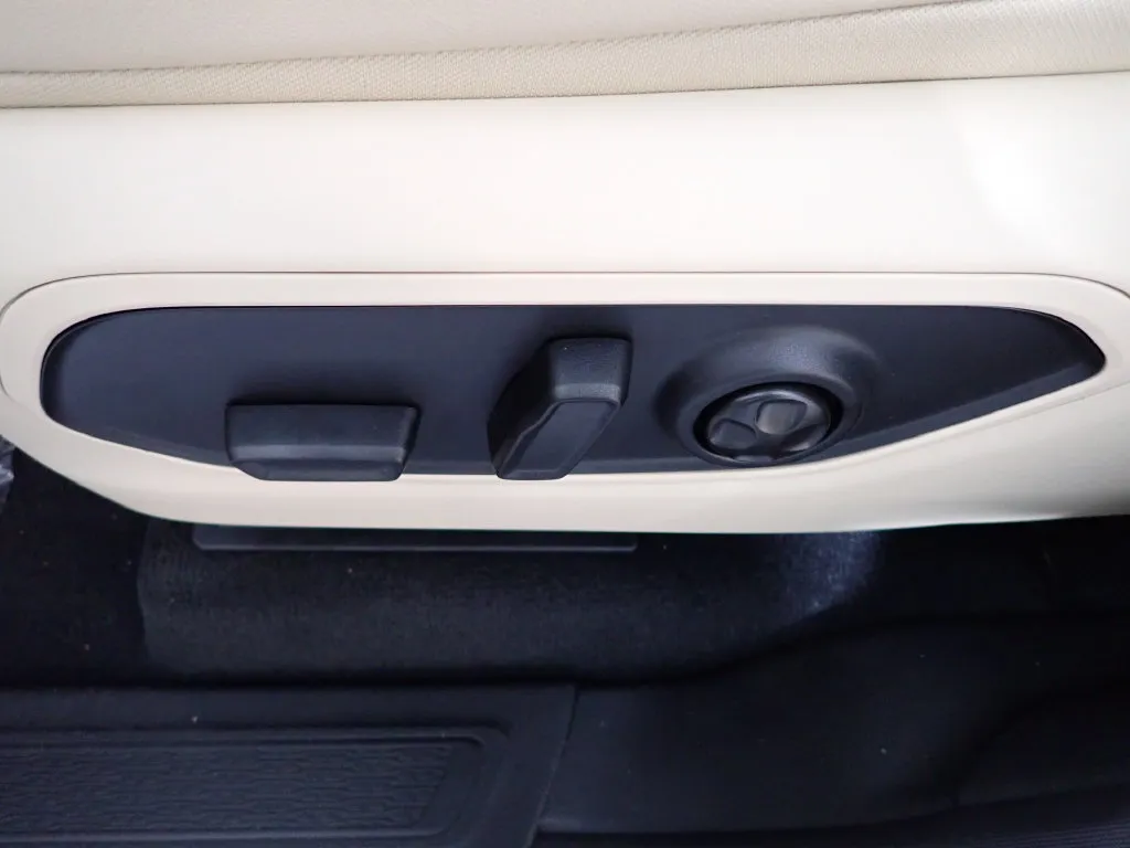 Jeep Grand Cherokee L photo 24