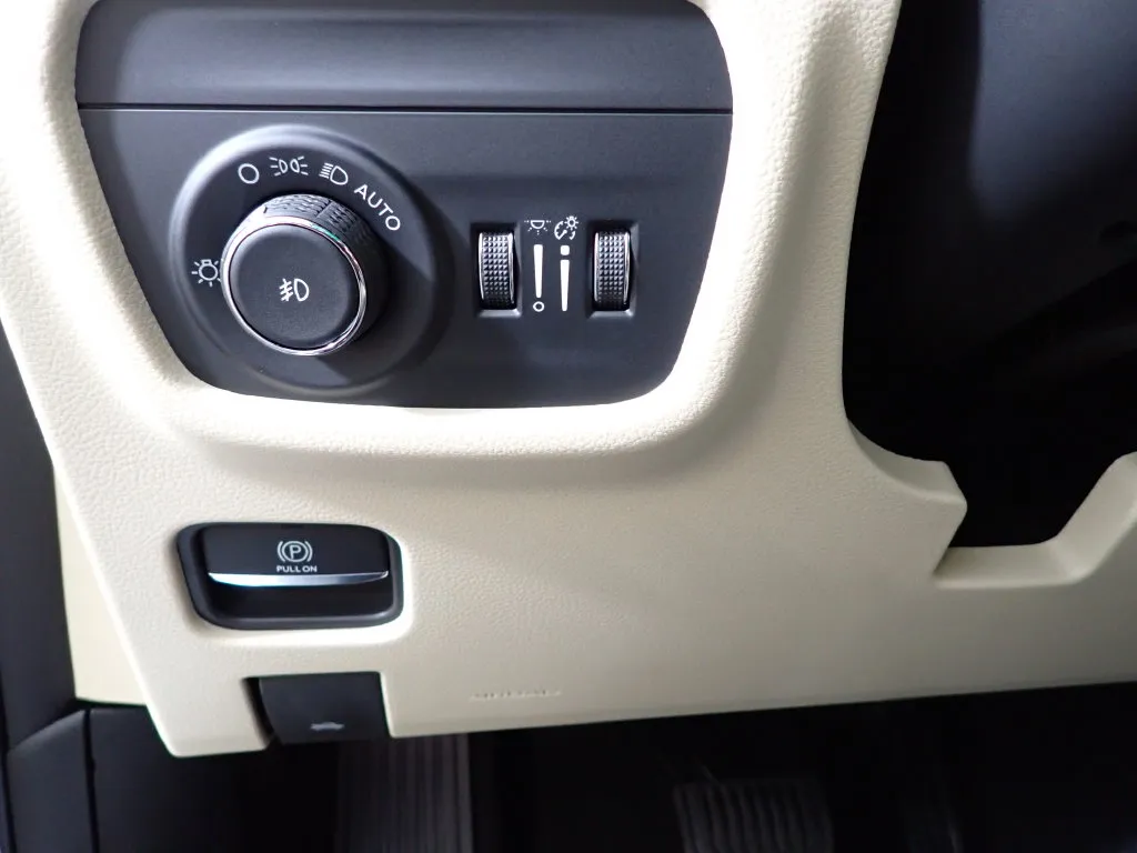 Jeep Grand Cherokee L photo 25