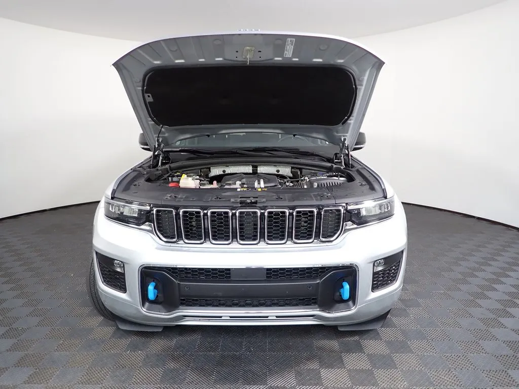 Jeep Grand Cherokee photo 48