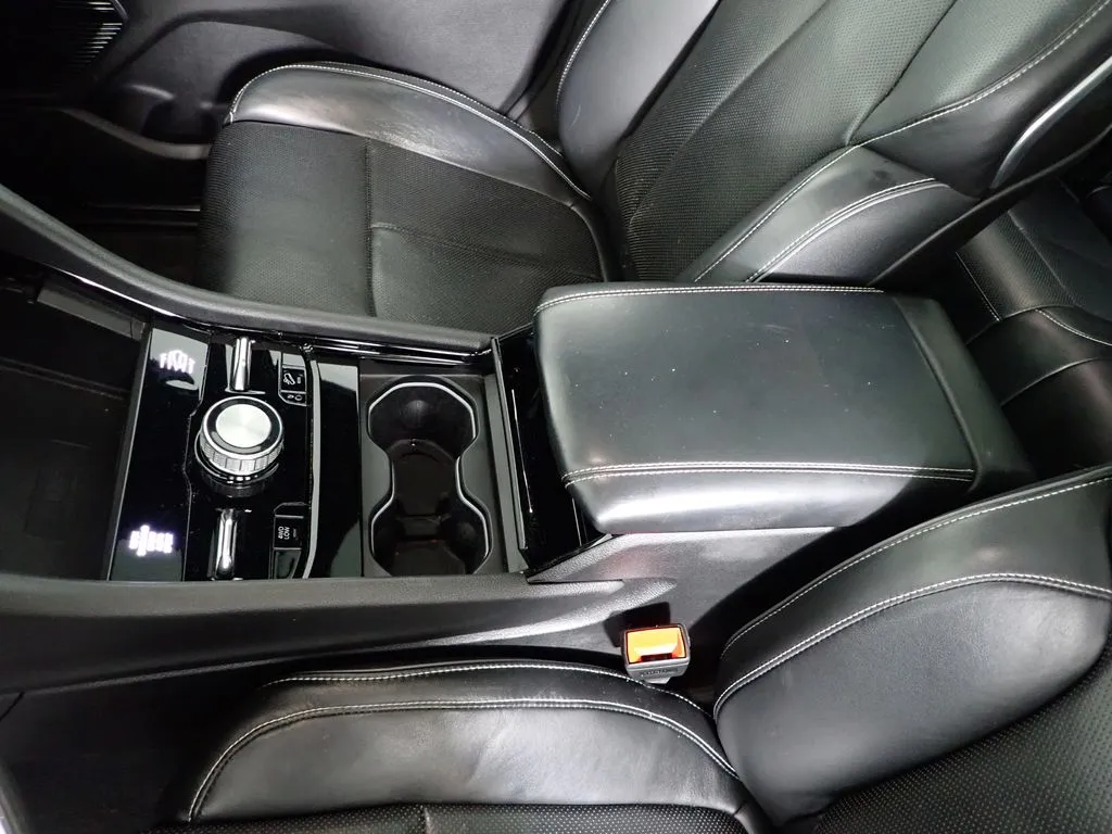 Jeep Grand Cherokee photo 34