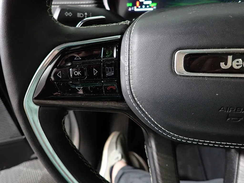 Jeep Grand Cherokee photo 31