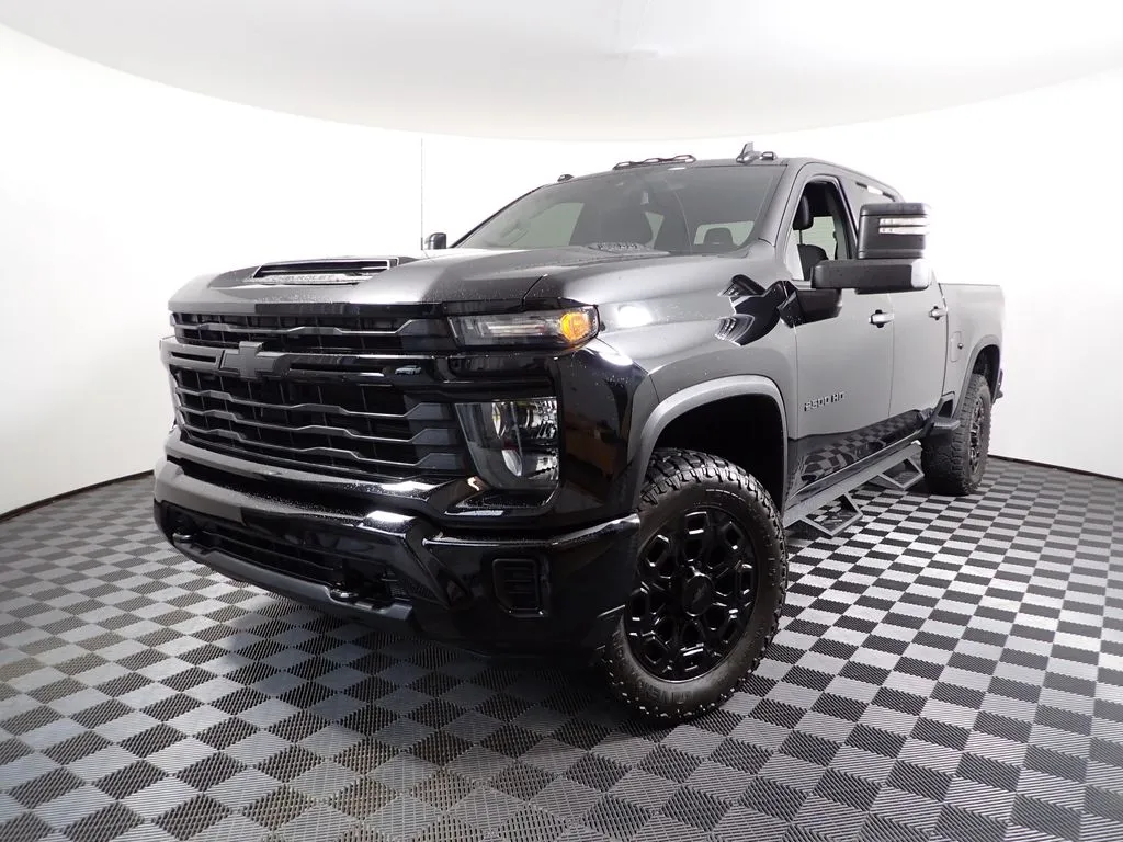 2024 Chevrolet Silverado 2500HD Custom - Photo 9