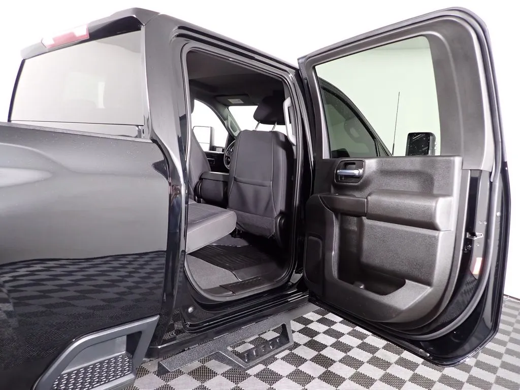 2024 Chevrolet Silverado 2500HD Custom - Photo 33