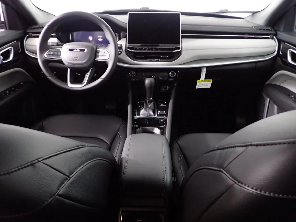 Jeep Compass photo 30