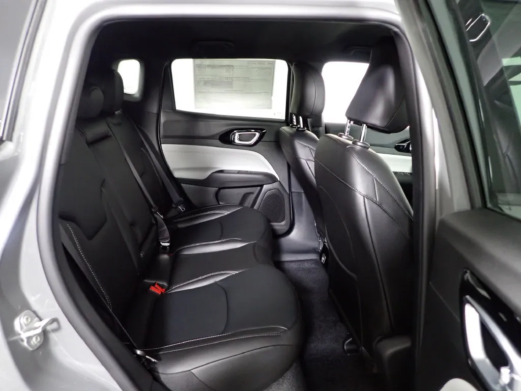 Jeep Compass photo 34