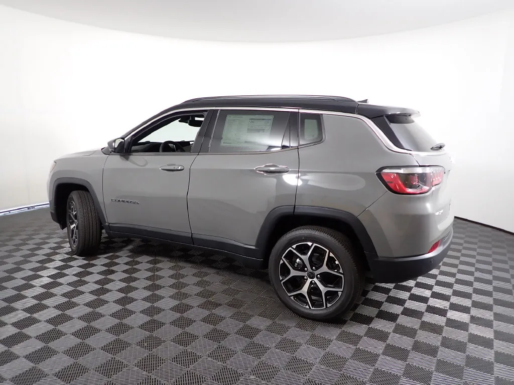 Jeep Compass photo 10