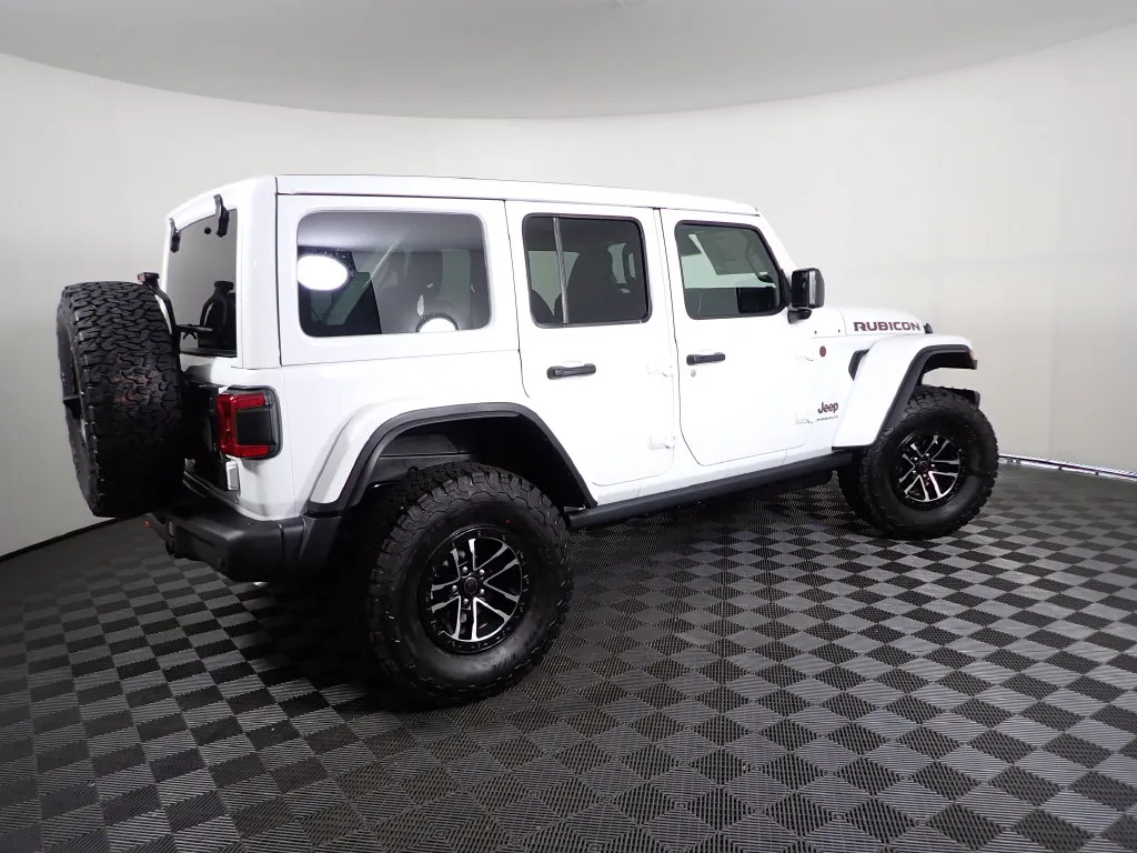 Jeep Wrangler photo 20