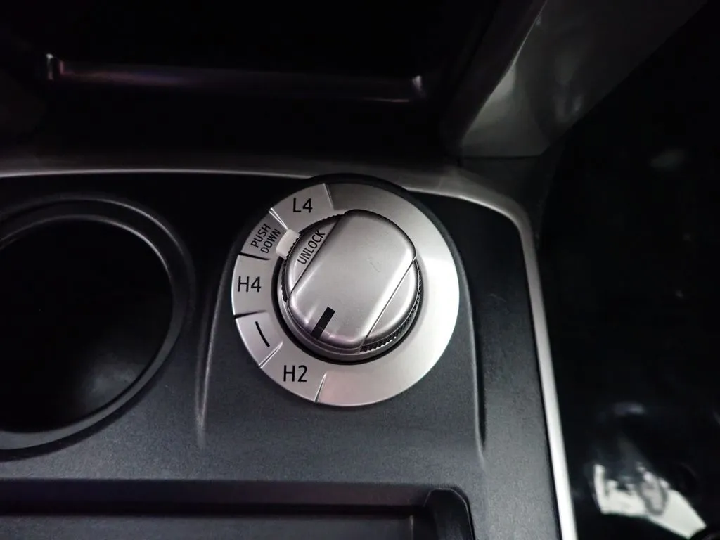 Toyota 4Runner photo 7