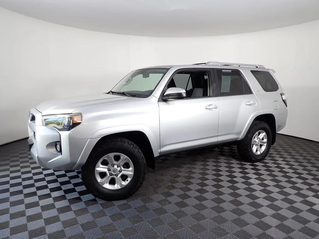 Toyota 4Runner photo 10