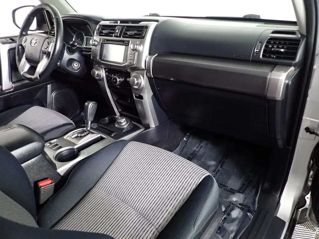 Toyota 4Runner photo 38
