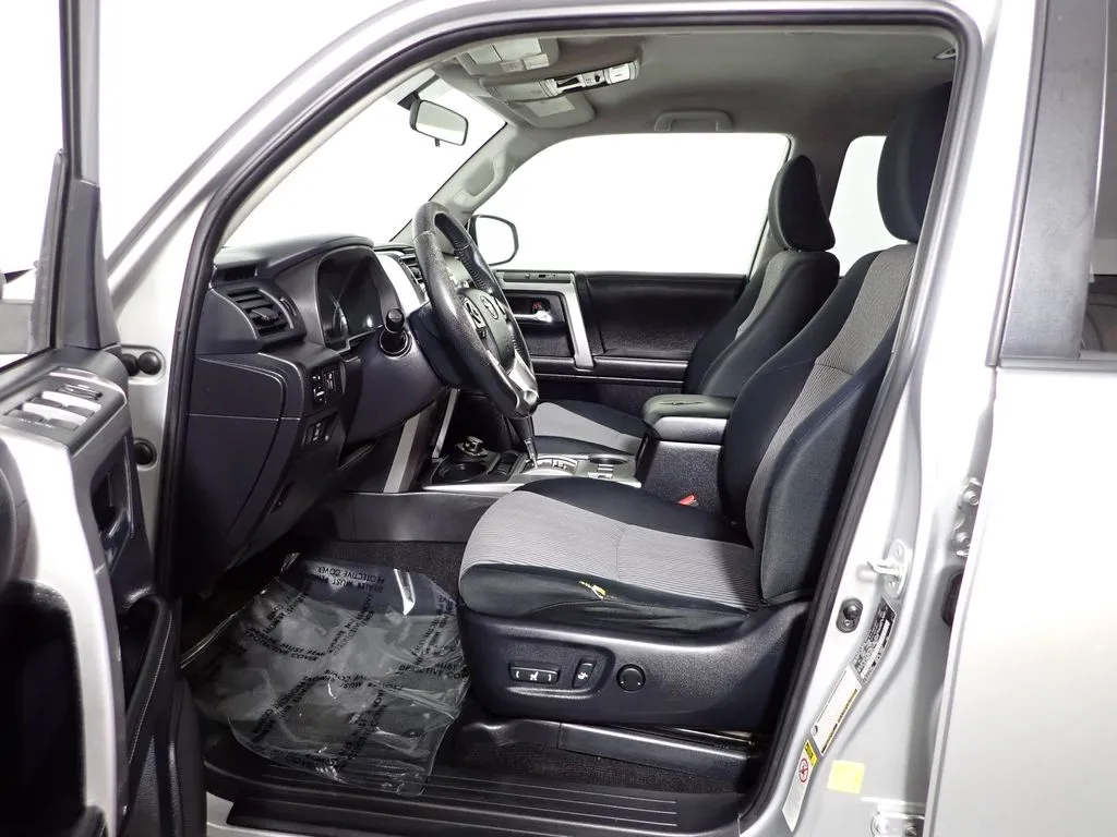 Toyota 4Runner photo 20