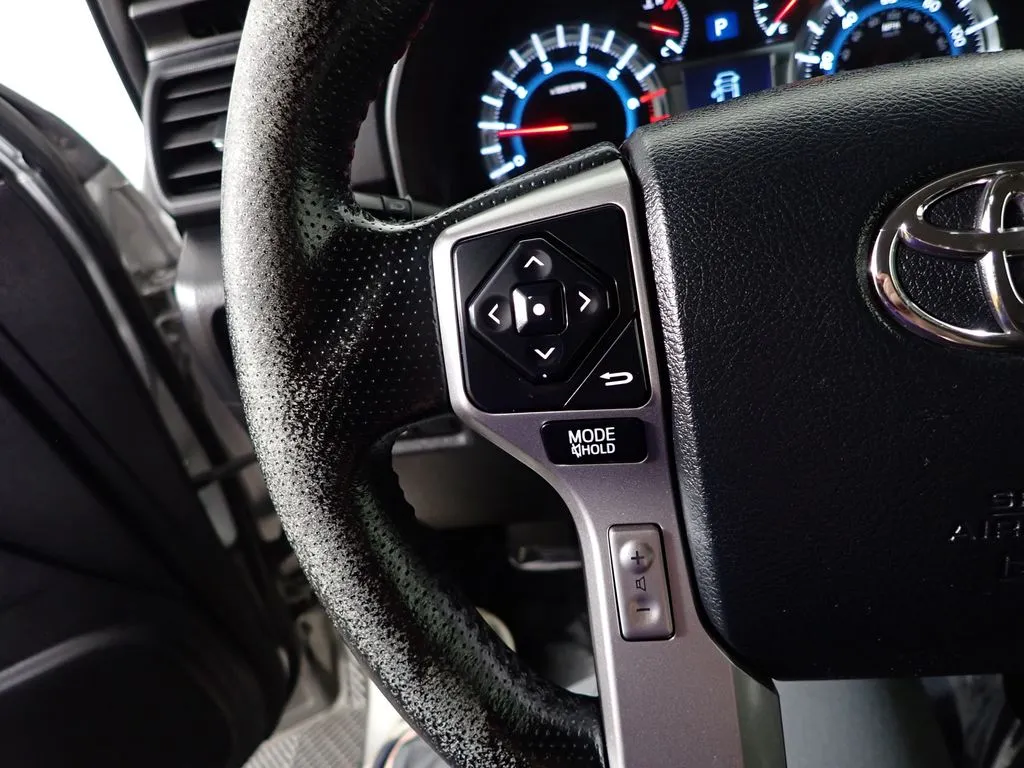 Toyota 4Runner photo 26