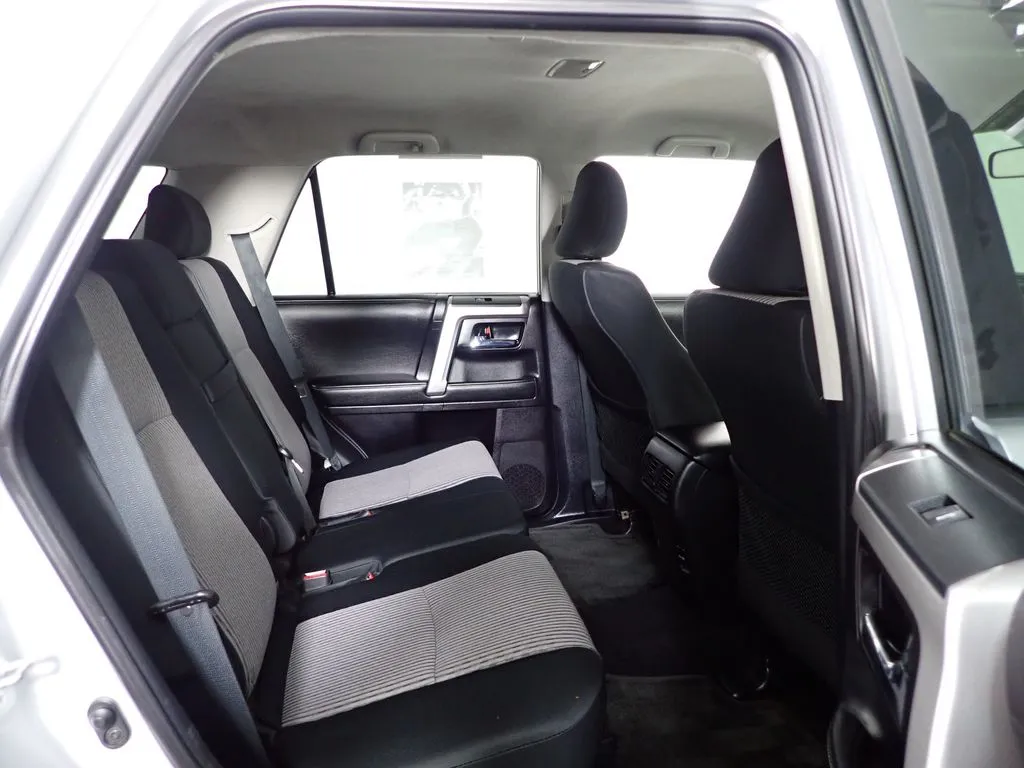 Toyota 4Runner photo 34