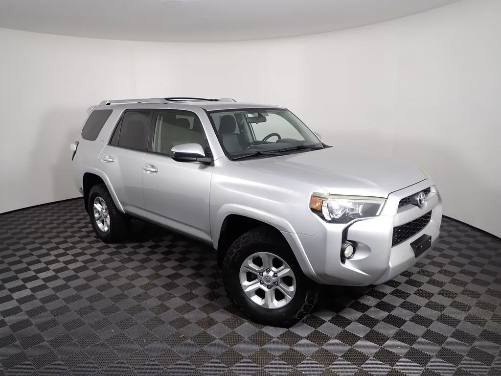 Toyota 4Runner photo 9