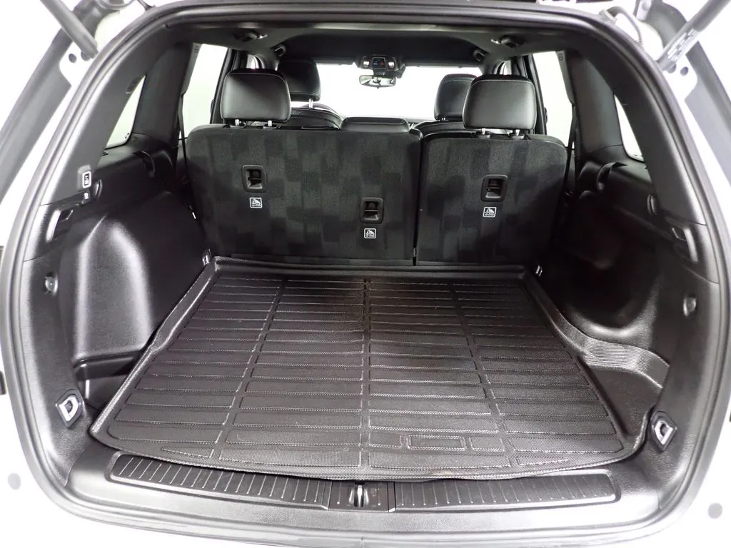 Jeep Grand Cherokee photo 15