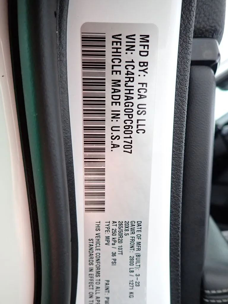 Jeep Grand Cherokee photo 46