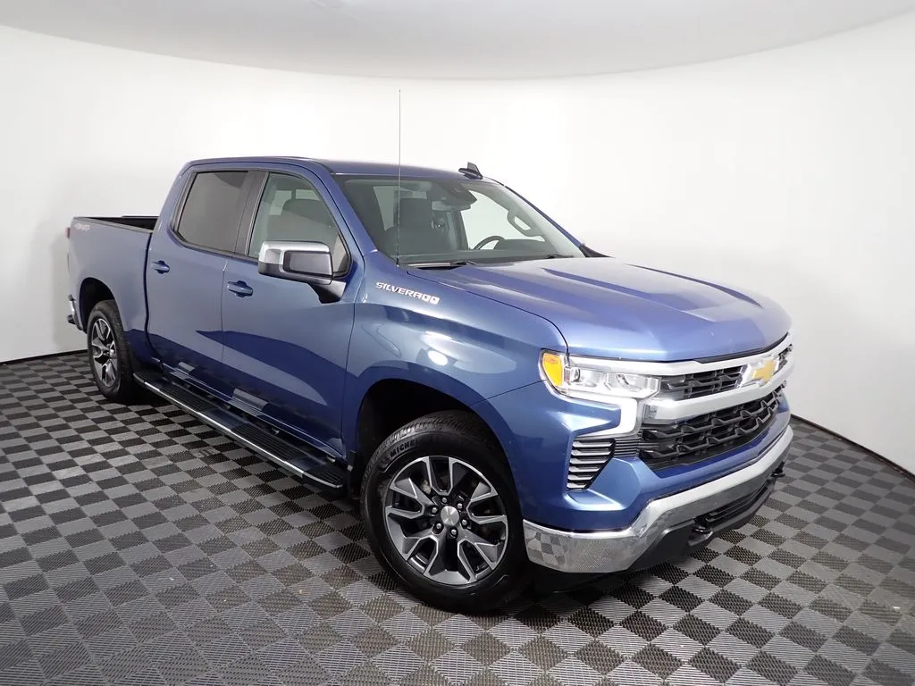 Chevrolet Silverado photo 8