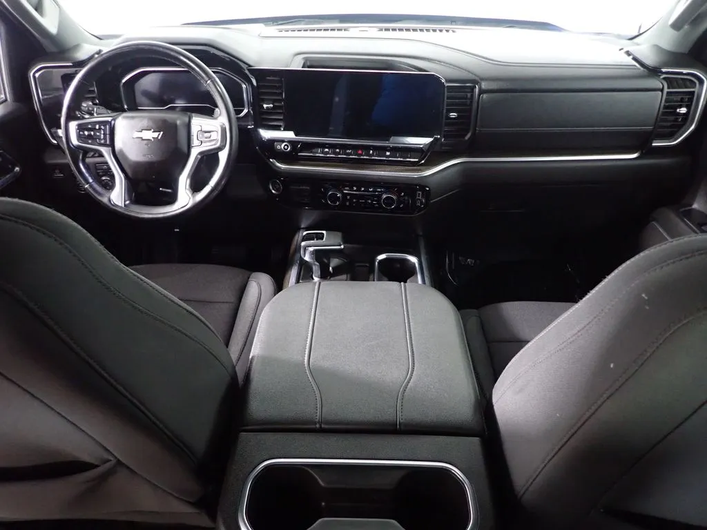 Chevrolet Silverado photo 30