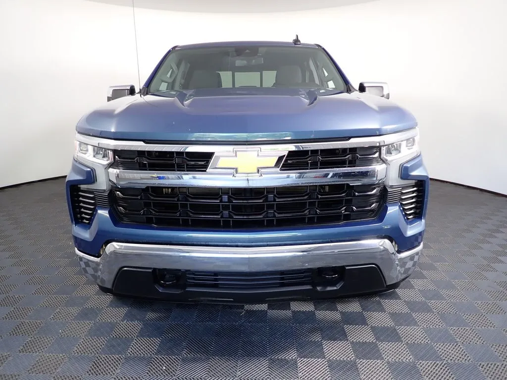 Chevrolet Silverado photo 9