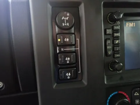 More photos of 2005 Hummer H2 SUT at Don Wood Chrysler Dodge Jeep Ram, OH