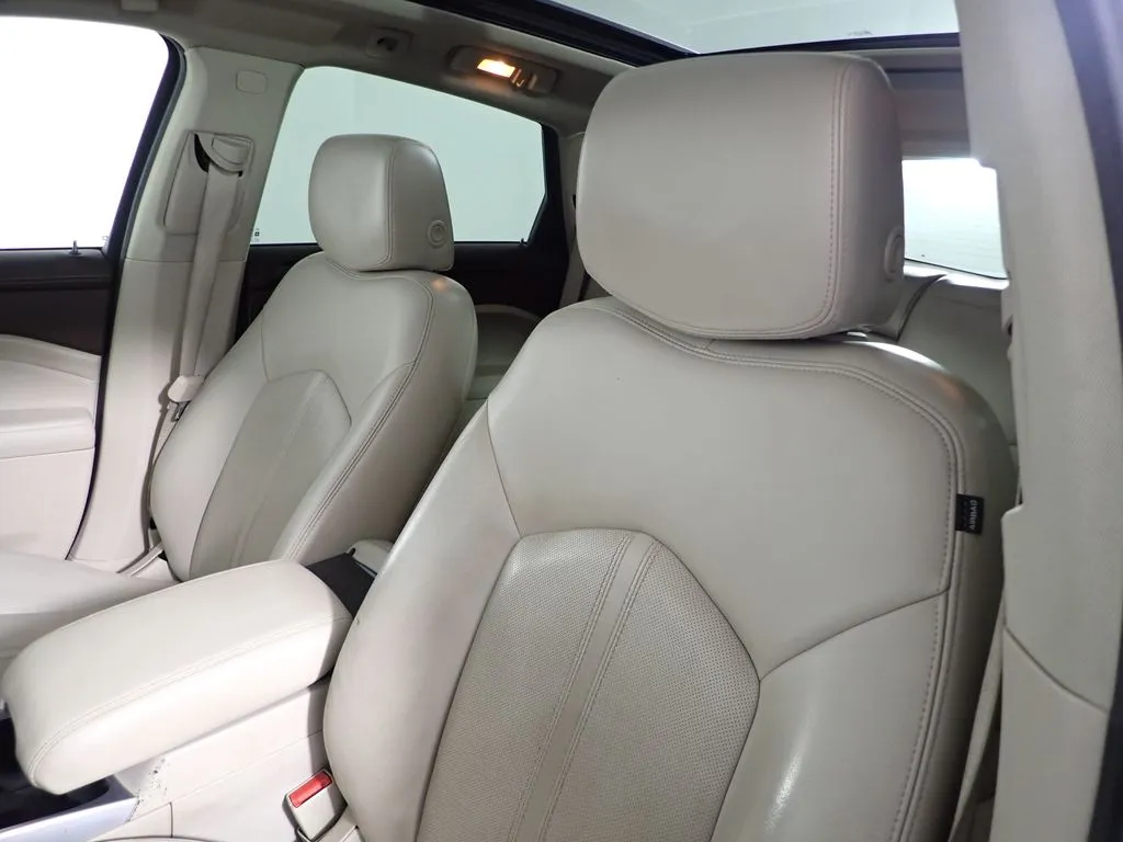 Cadillac SRX photo 21