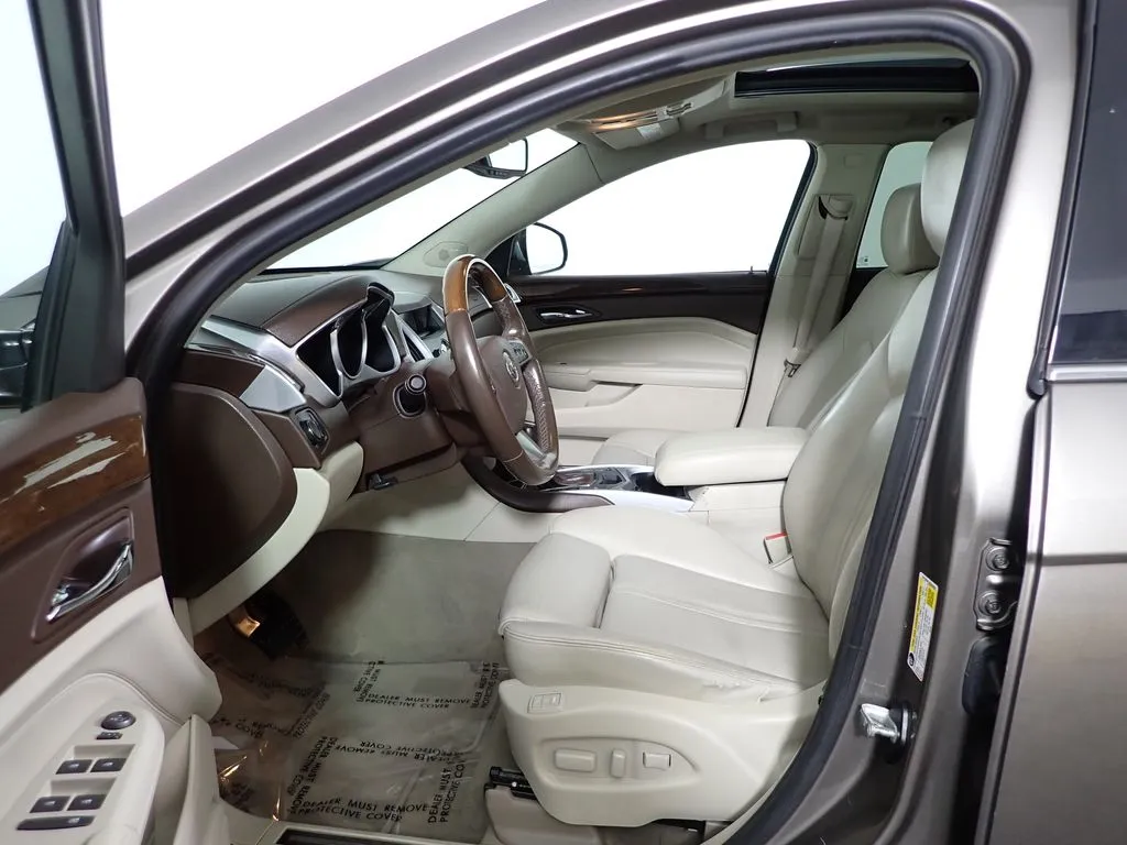 Cadillac SRX photo 20