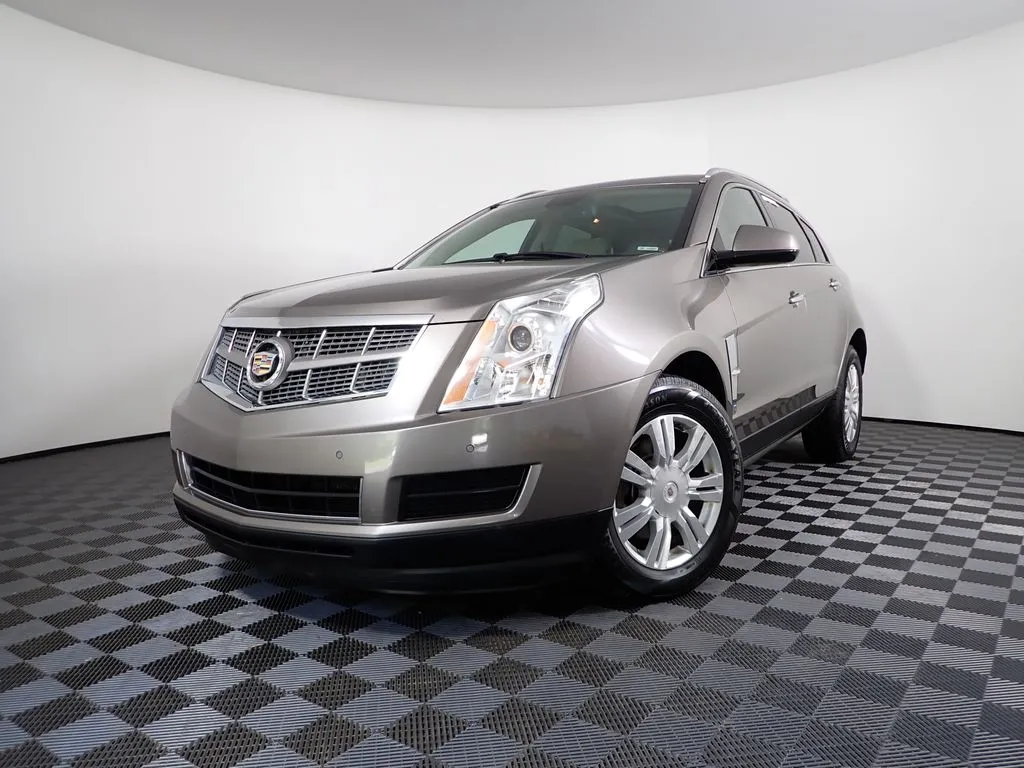 Cadillac SRX photo 2