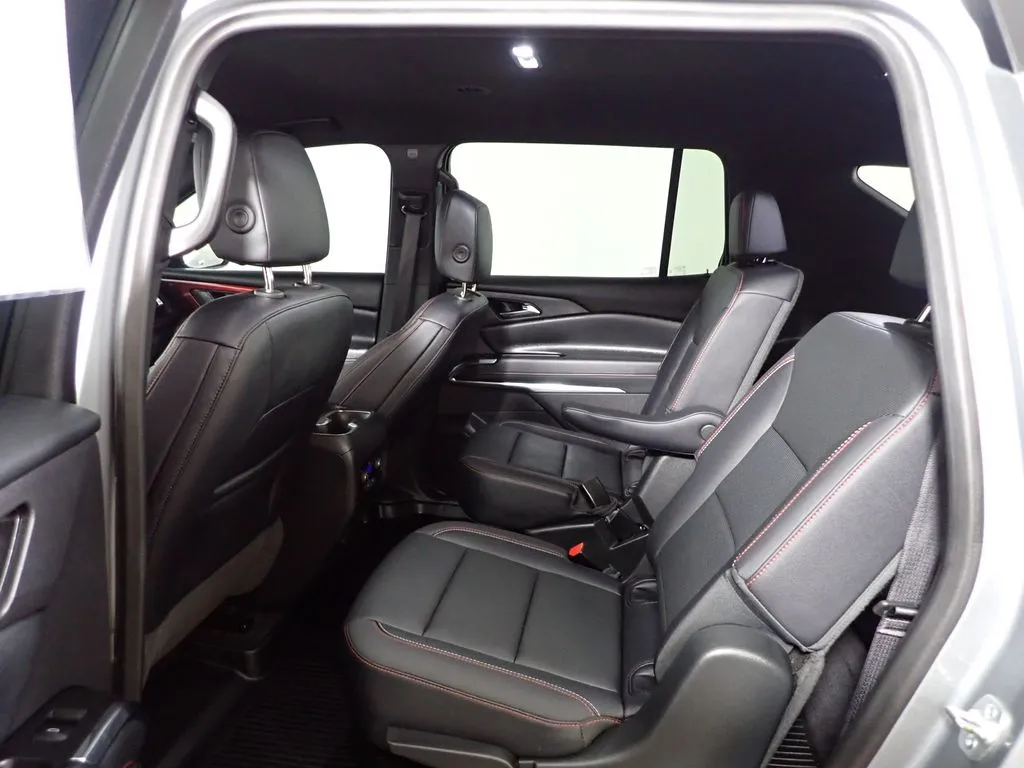 Chevrolet Traverse photo 28