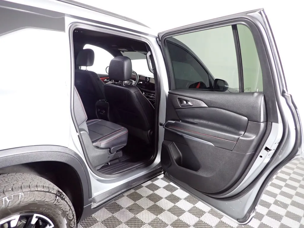 Chevrolet Traverse photo 29
