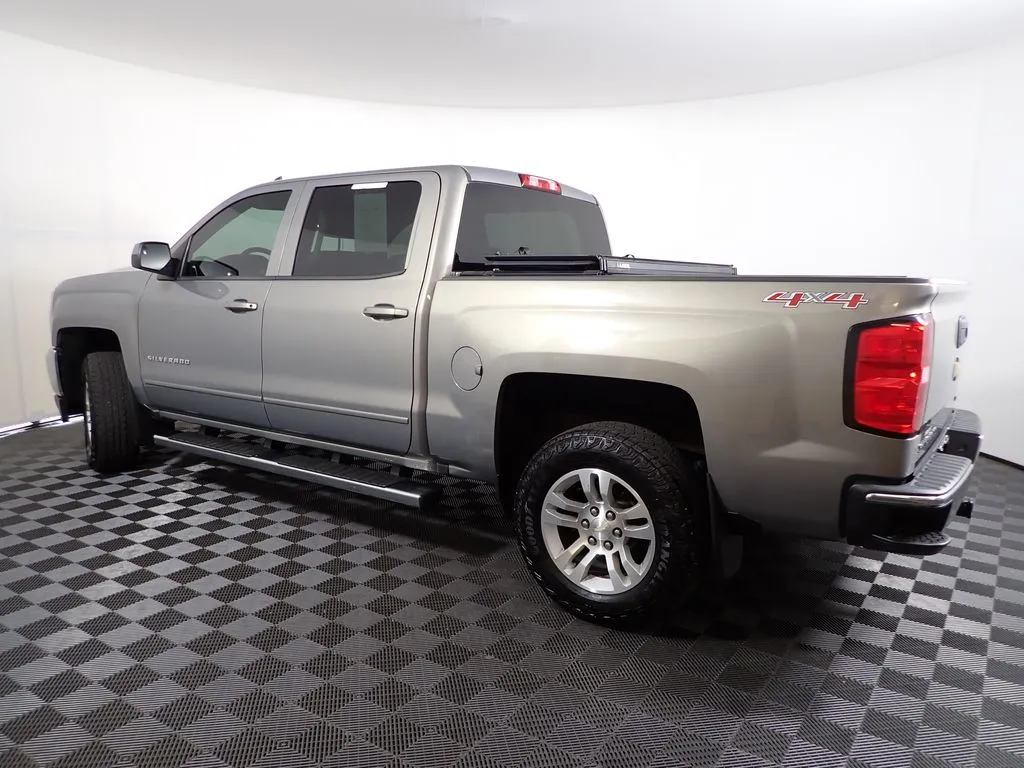 Chevrolet Silverado photo 10