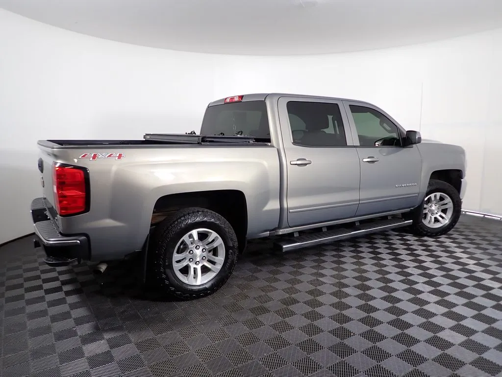 Chevrolet Silverado photo 15