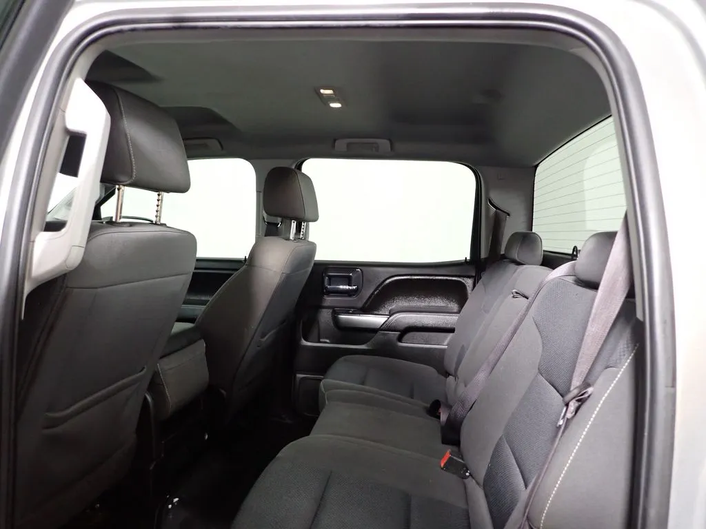 Chevrolet Silverado photo 30