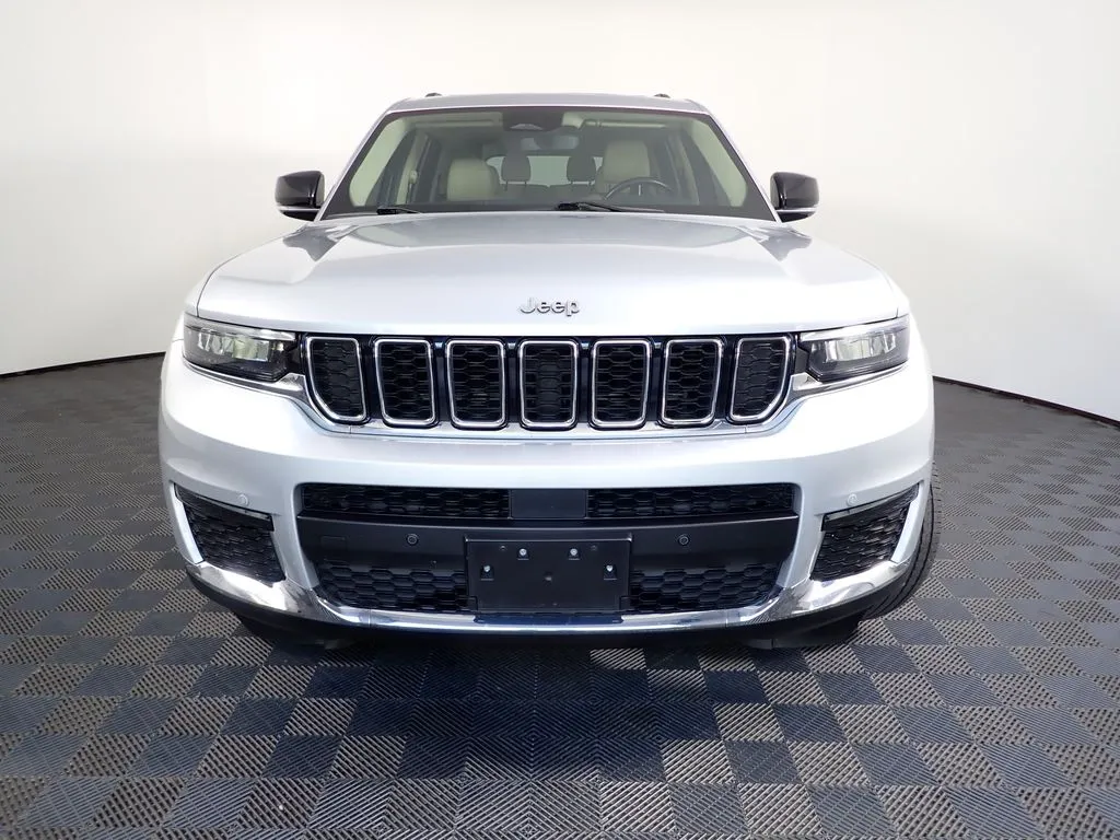 Jeep Grand Cherokee L photo 8
