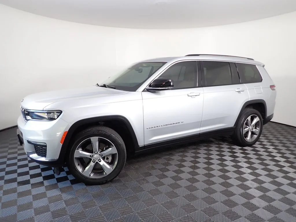 Jeep Grand Cherokee L photo 9
