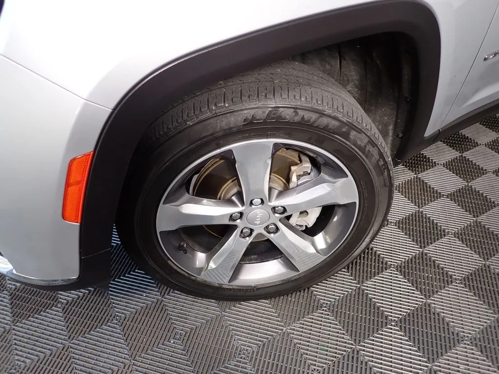 Jeep Grand Cherokee L photo 41