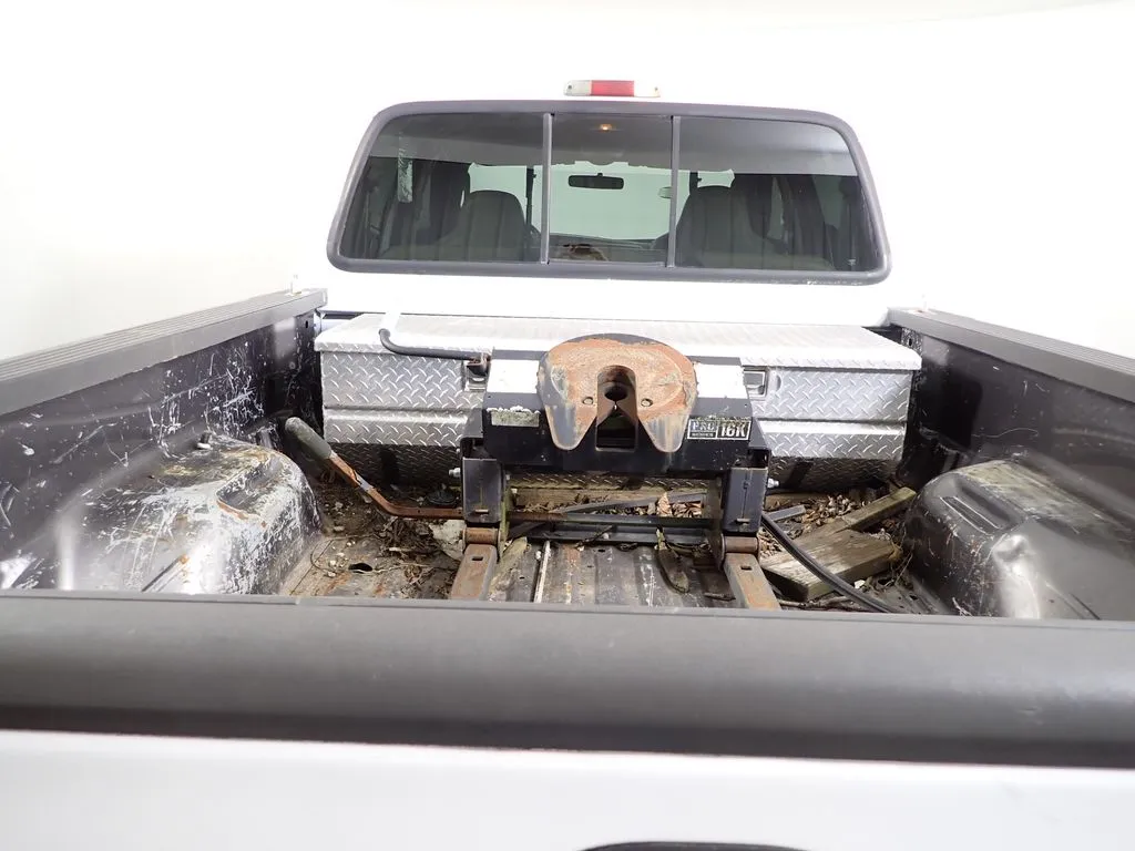 Ford F-250SD photo 12