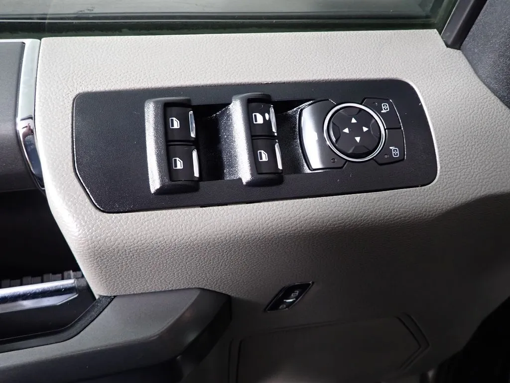 Ford F-150 photo 18