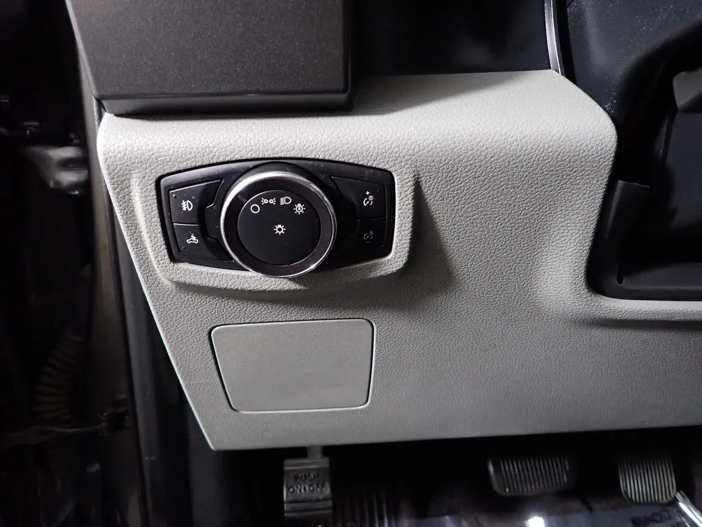 Ford F-150 photo 21