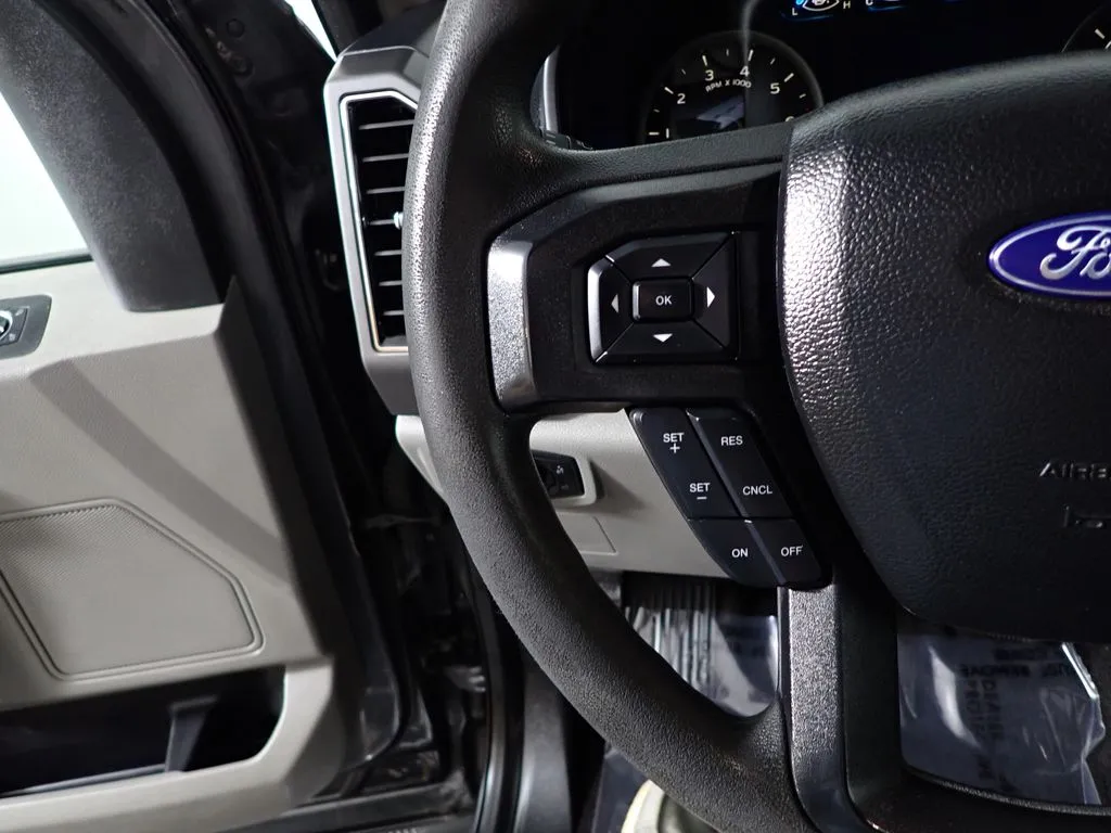 Ford F-150 photo 24