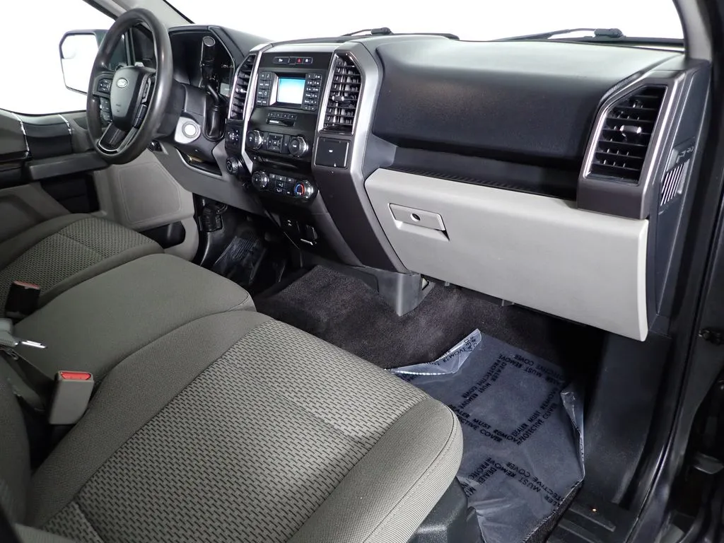Ford F-150 photo 33