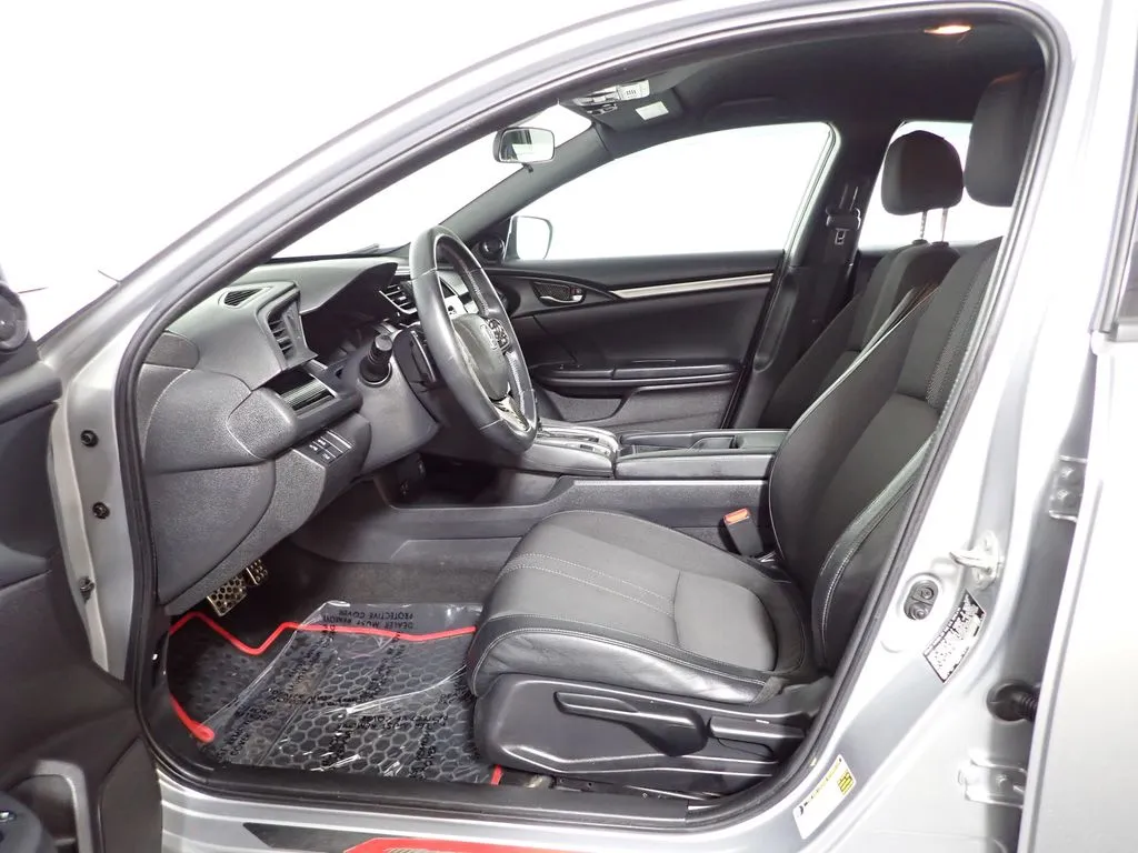 Honda Civic photo 17